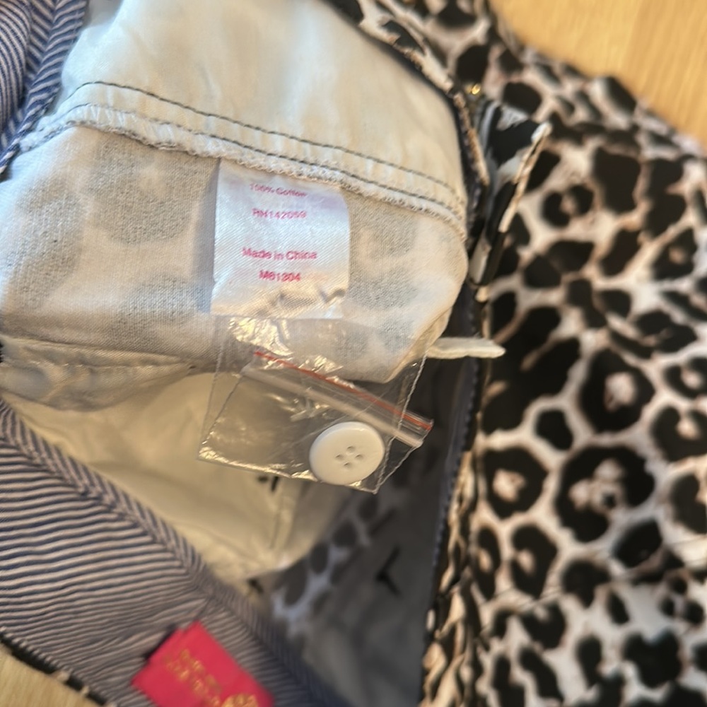 NWOT leopard Shorts - Picture 4 of 4
